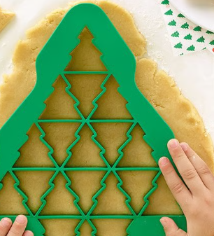 Lékué 3 stk. puzzle småkageform - hjerter, juletræ og snefnug Lékué udstikkersæt
