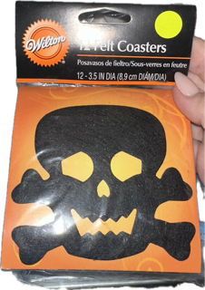 Wilton Halloween Kranie og Korsben Genanvendelige Filtbordskånere 12 stk.