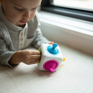 🧊 Tugl Cube – tryk, hiv og find ro gennem leg! ✨